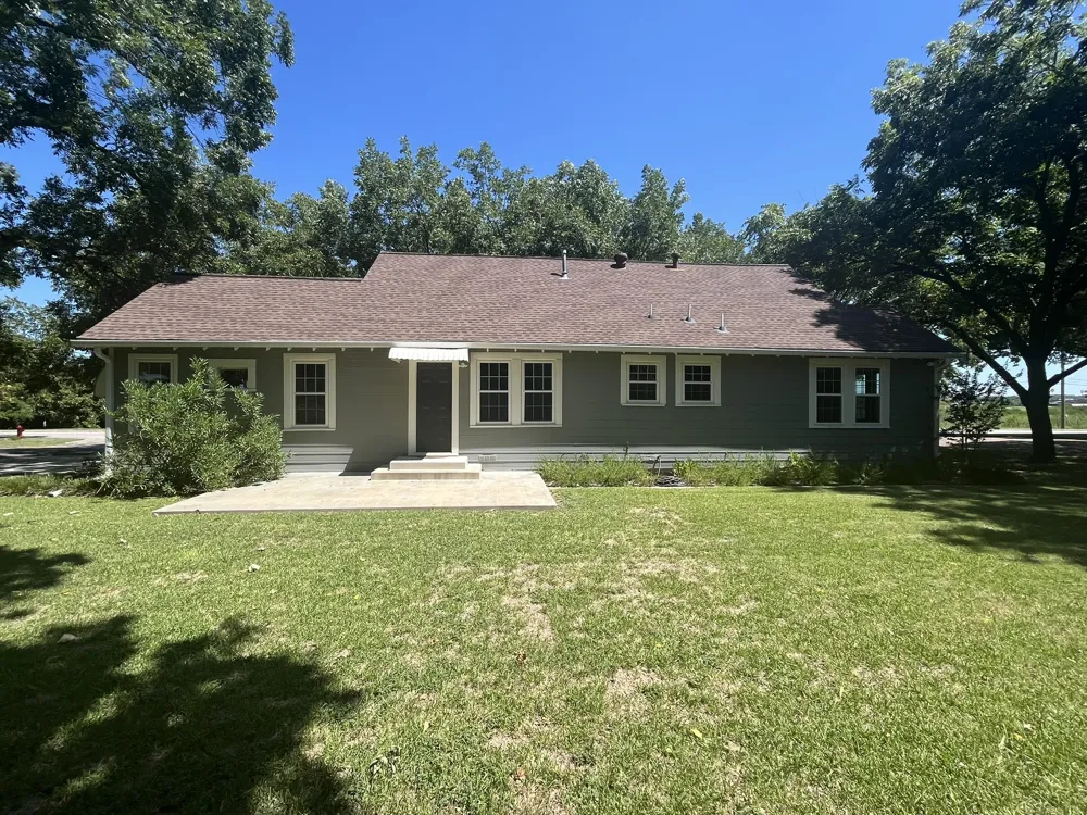 1100 E Franklin Street Hillsboro, TX 76645