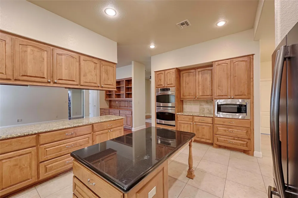 417 S Main Street Hallettsville, TX 77964