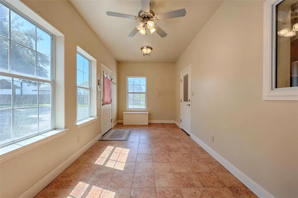 417 S Main Street Hallettsville, TX 77964