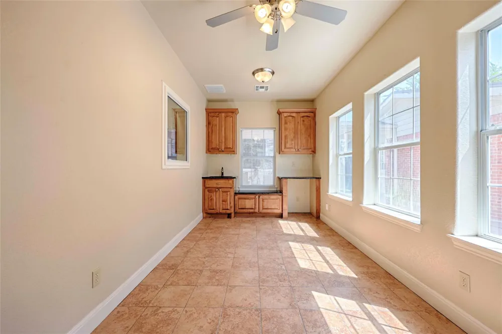 417 S Main Street Hallettsville, TX 77964