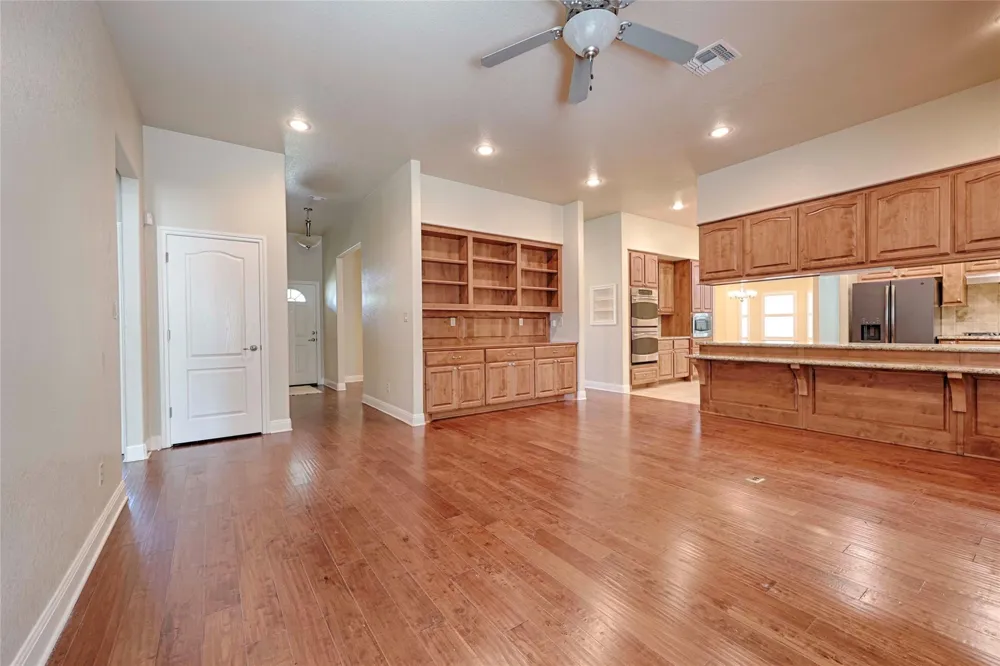 417 S Main Street Hallettsville, TX 77964