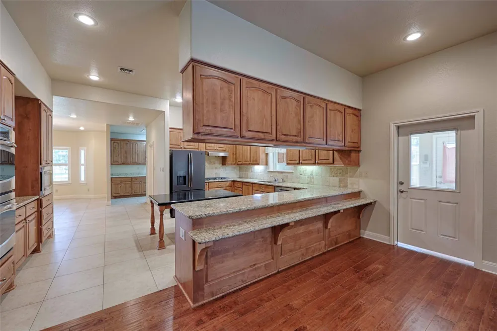 417 S Main Street Hallettsville, TX 77964