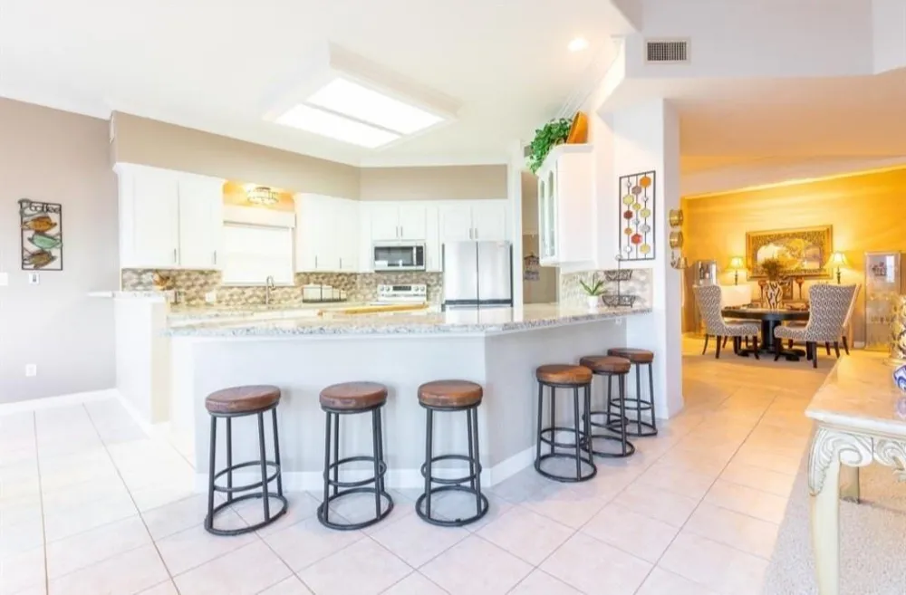 423 Hana Drive Tiki Island, TX 77554