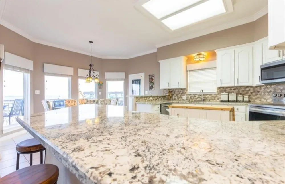 423 Hana Drive Tiki Island, TX 77554