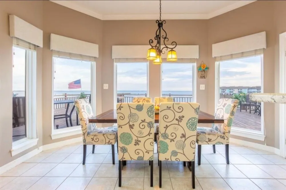 423 Hana Drive Tiki Island, TX 77554