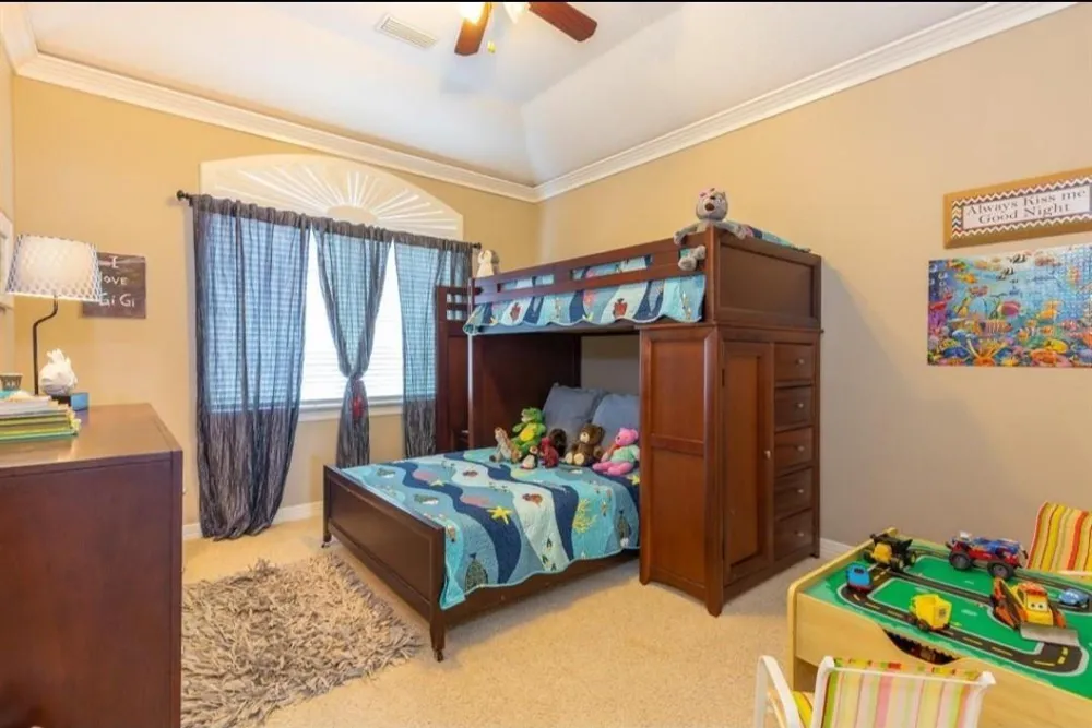423 Hana Drive Tiki Island, TX 77554