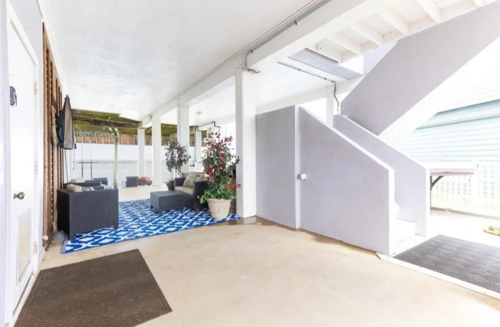 423 Hana Drive Tiki Island, TX 77554
