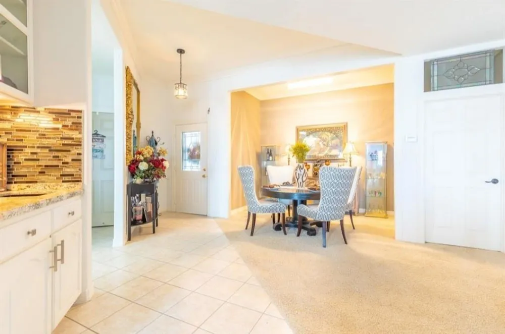 423 Hana Drive Tiki Island, TX 77554