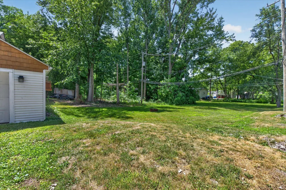 E Denwood Street Waterford, MI 48327