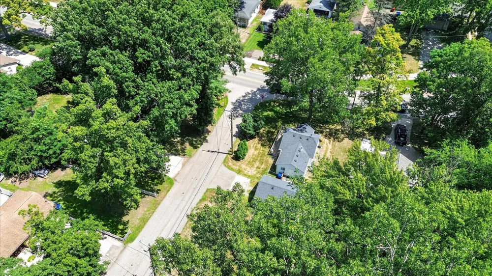 E Denwood Street Waterford, MI 48327