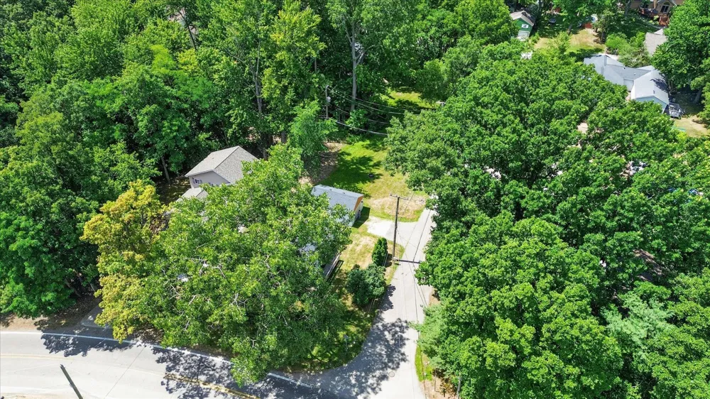E Denwood Street Waterford, MI 48327