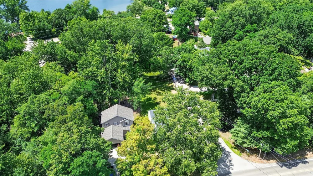E Denwood Street Waterford, MI 48327