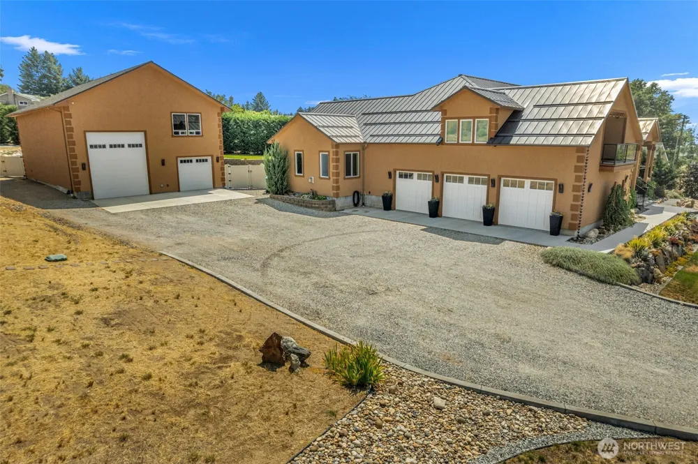 262 42nd Court NW East Wenatchee, WA 98802