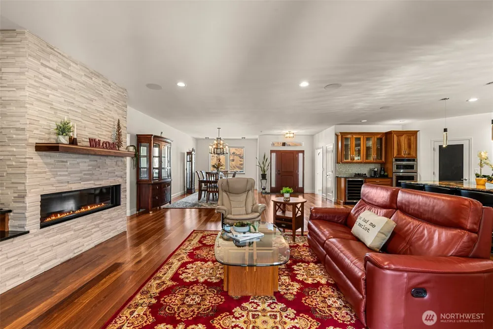 262 42nd Court NW East Wenatchee, WA 98802