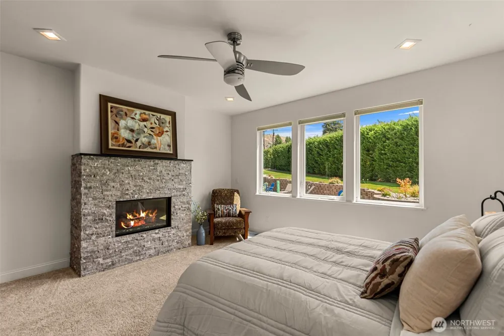 262 42nd Court NW East Wenatchee, WA 98802