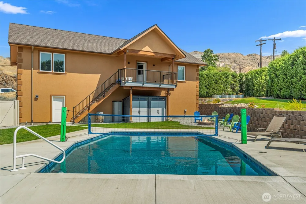 262 42nd Court NW East Wenatchee, WA 98802