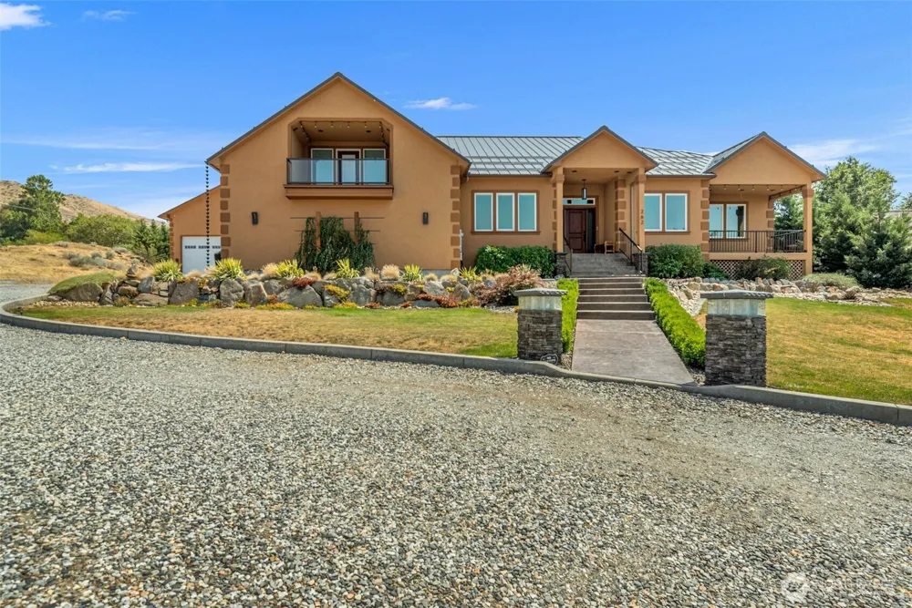 262 42nd Court NW East Wenatchee, WA 98802