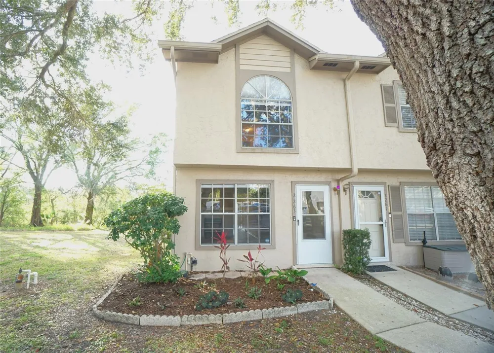 2263 FLETCHERS POINT CIRCLE Tampa, FL 33613