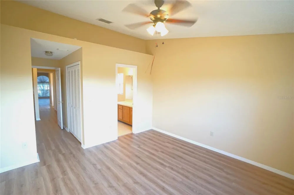 2263 FLETCHERS POINT CIRCLE Tampa, FL 33613