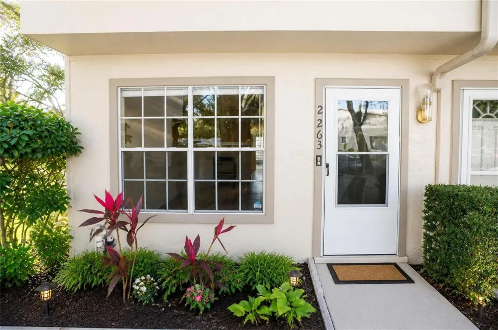 2263 FLETCHERS POINT CIRCLE Tampa, FL 33613
