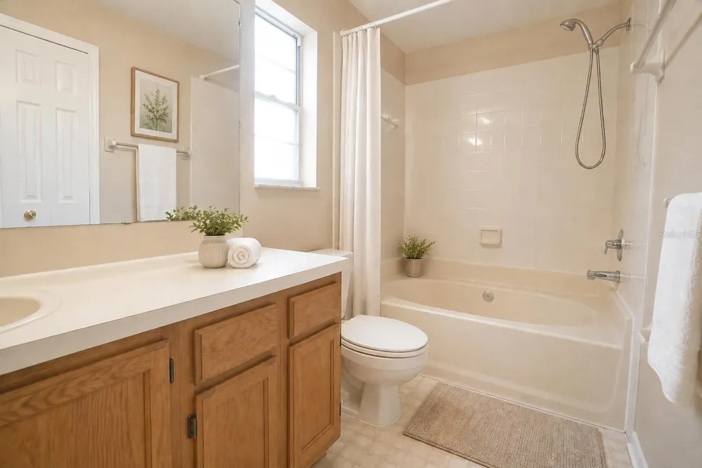 2263 FLETCHERS POINT CIRCLE Tampa, FL 33613