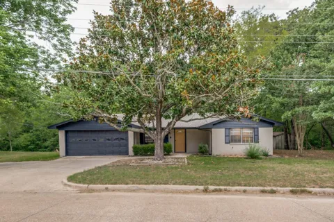 1311 Forrest Drive