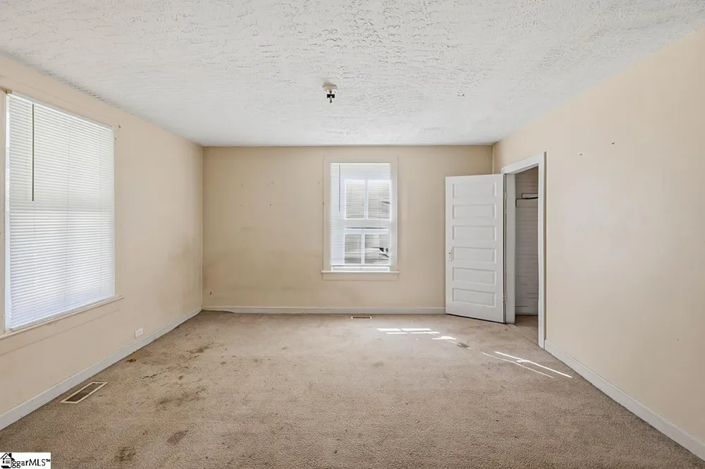 310 Hawkins Street Wellford, SC 29385