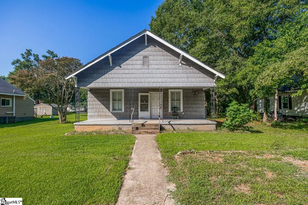 310 Hawkins Street Wellford, SC 29385