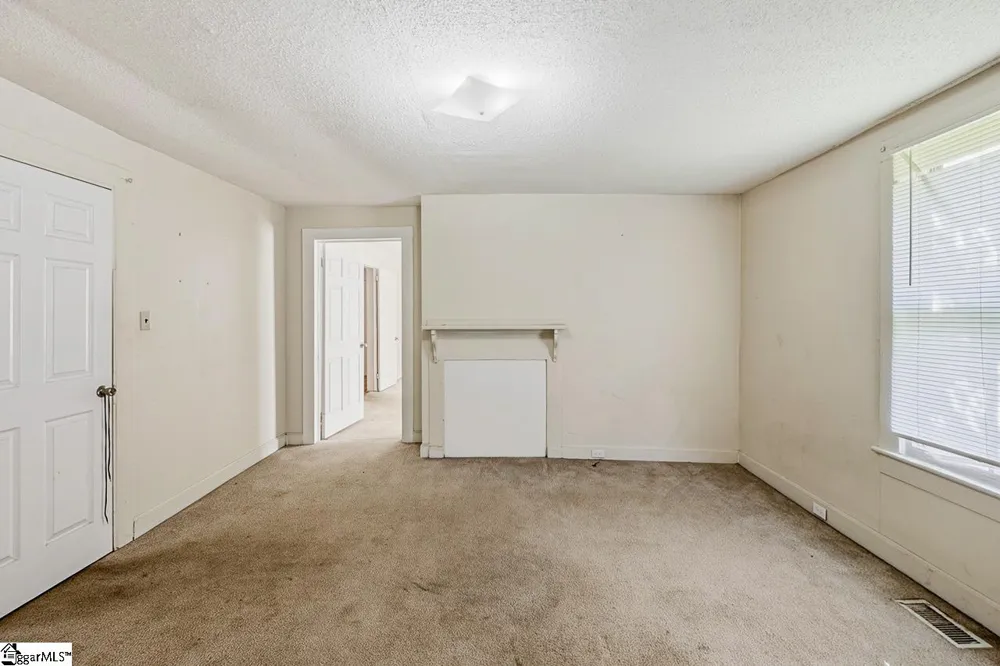 310 Hawkins Street Wellford, SC 29385