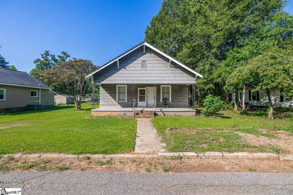 310 Hawkins Street Wellford, SC 29385