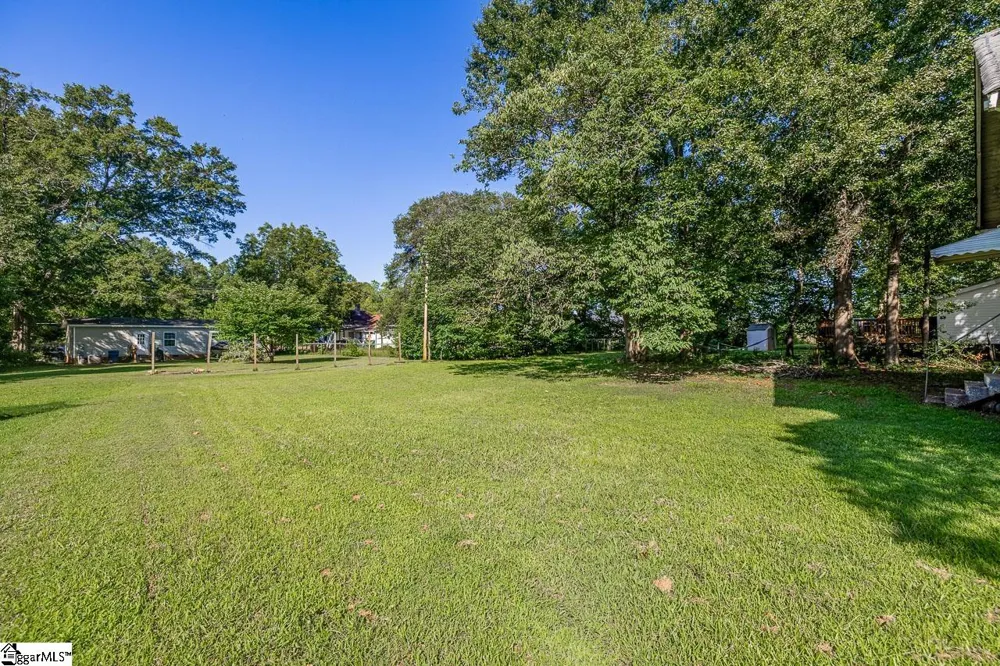 310 Hawkins Street Wellford, SC 29385