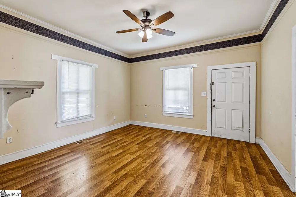 310 Hawkins Street Wellford, SC 29385