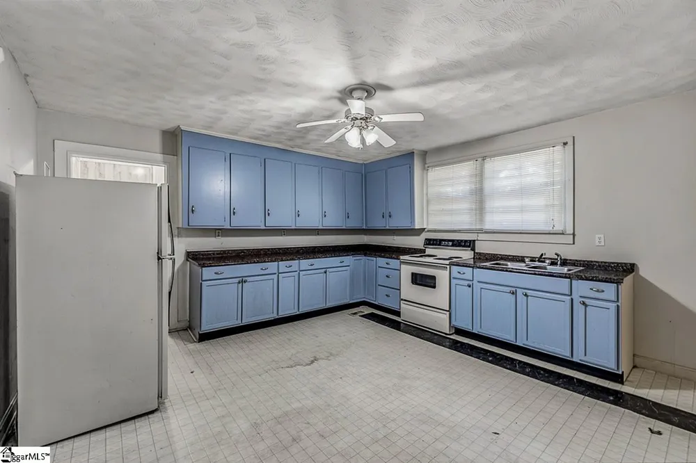 310 Hawkins Street Wellford, SC 29385