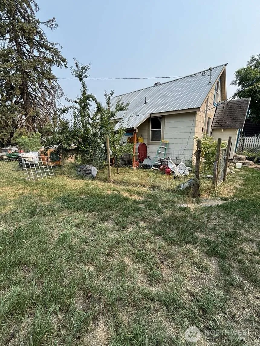 54 Adams Street Republic, WA 99166