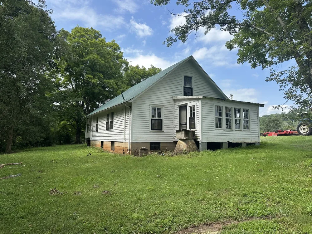 1148 Plum Creek Rd Sparta, TN 38583