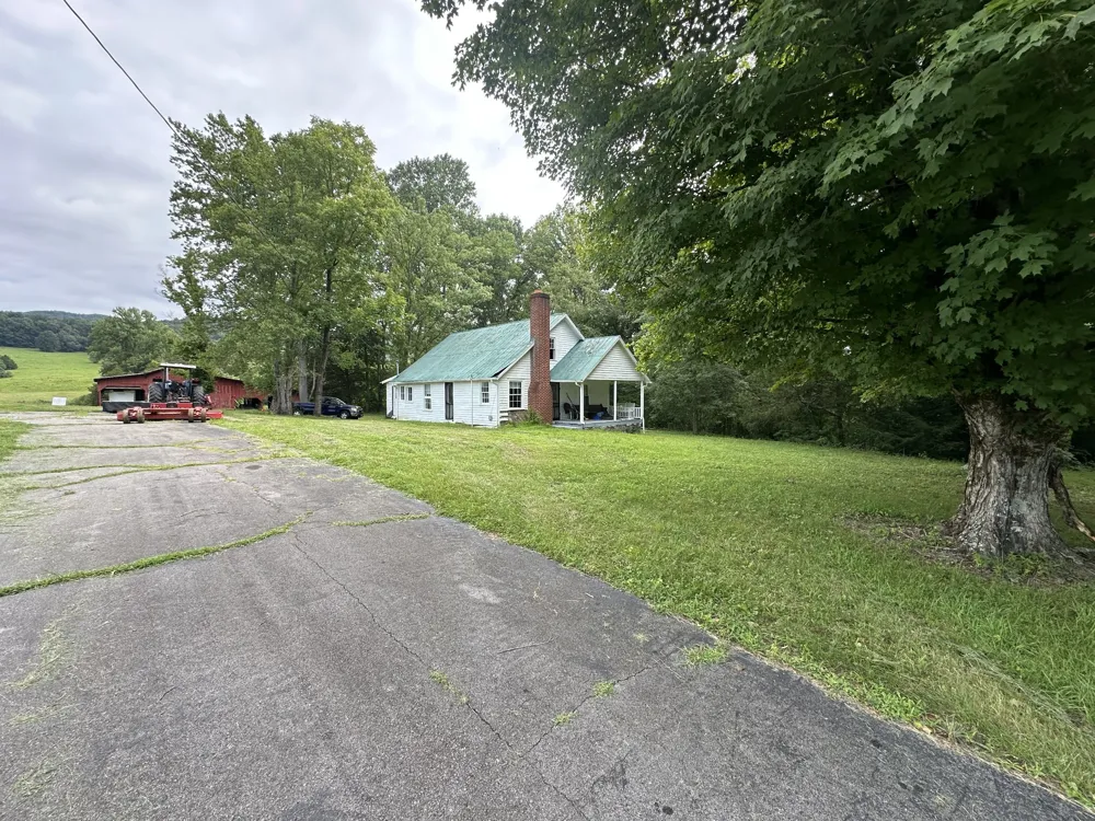 1148 Plum Creek Rd Sparta, TN 38583