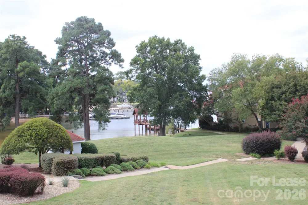 17919 Kings Point Drive #E Cornelius, NC 28031