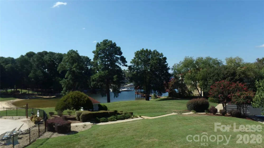 17919 Kings Point Drive #E Cornelius, NC 28031