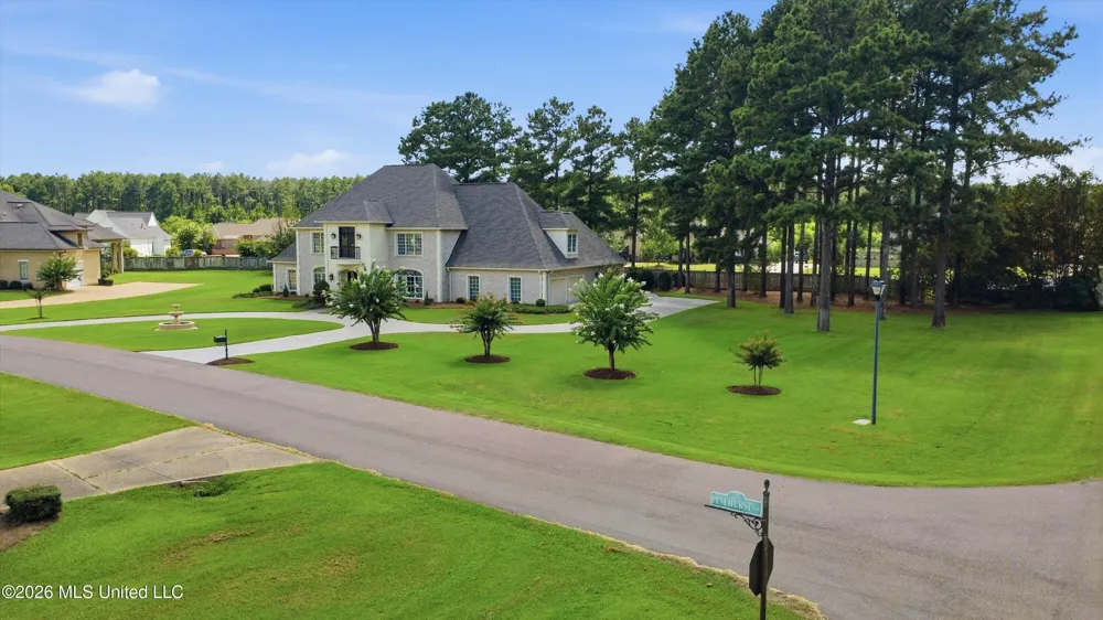 301 Pinehurst Circle Ridgeland, MS 39157