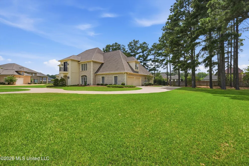 301 Pinehurst Circle Ridgeland, MS 39157