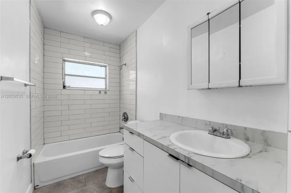 15543 SW 107th Ct Miami, FL 33157