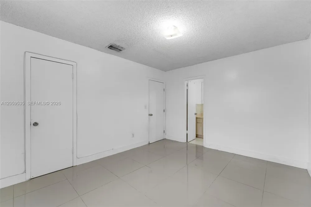 15543 SW 107th Ct Miami, FL 33157
