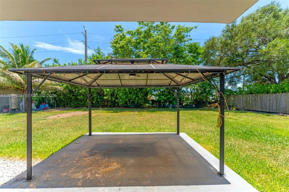 15543 SW 107th Ct Miami, FL 33157