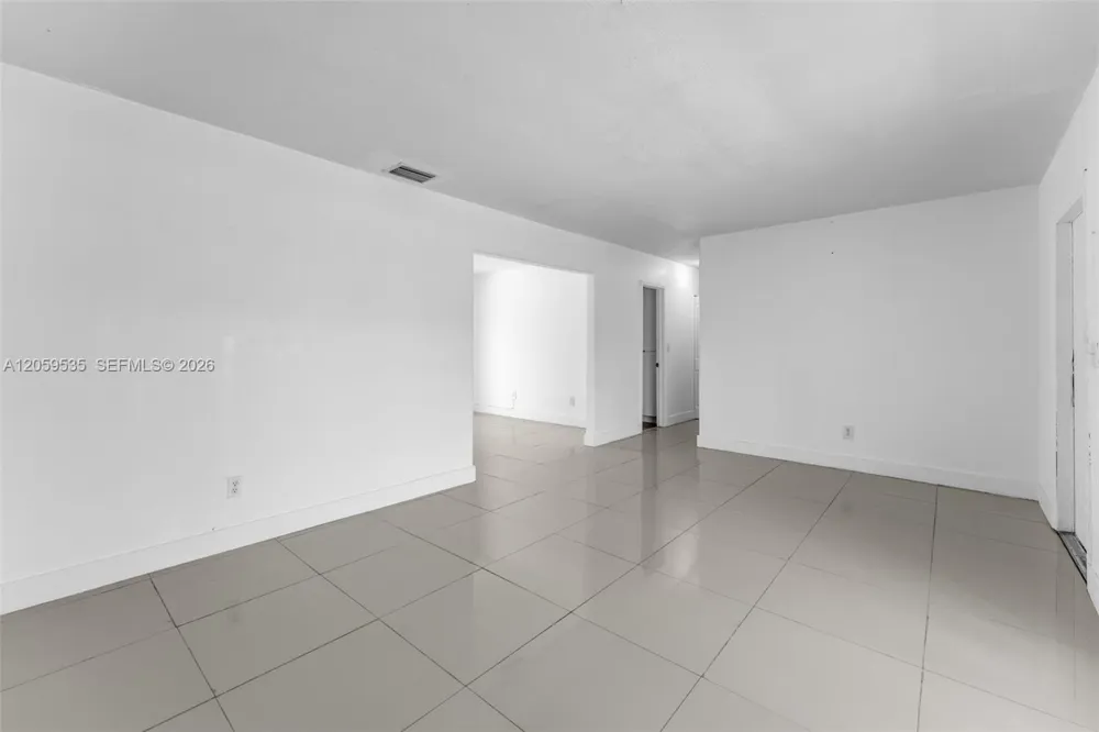 15543 SW 107th Ct Miami, FL 33157