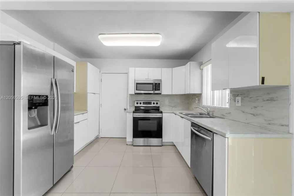 15543 SW 107th Ct Miami, FL 33157