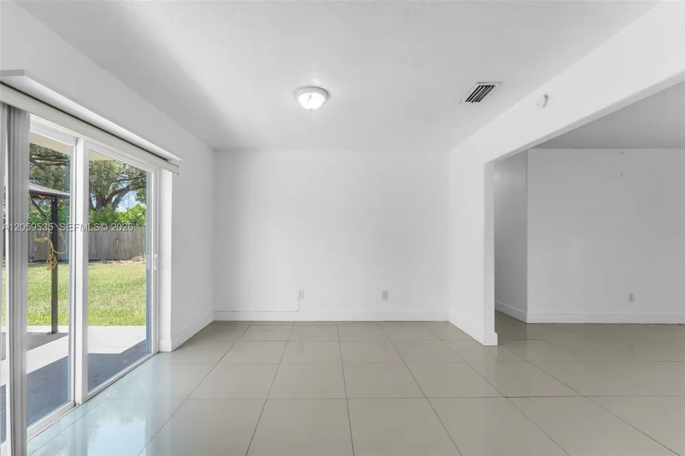 15543 SW 107th Ct Miami, FL 33157