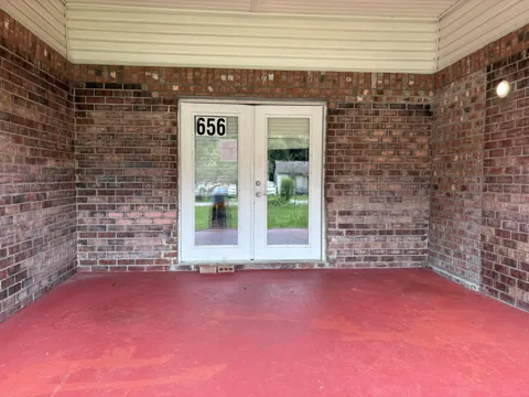 656 Sloan Circle