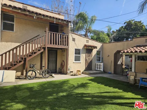 2226 Zoe Avenue