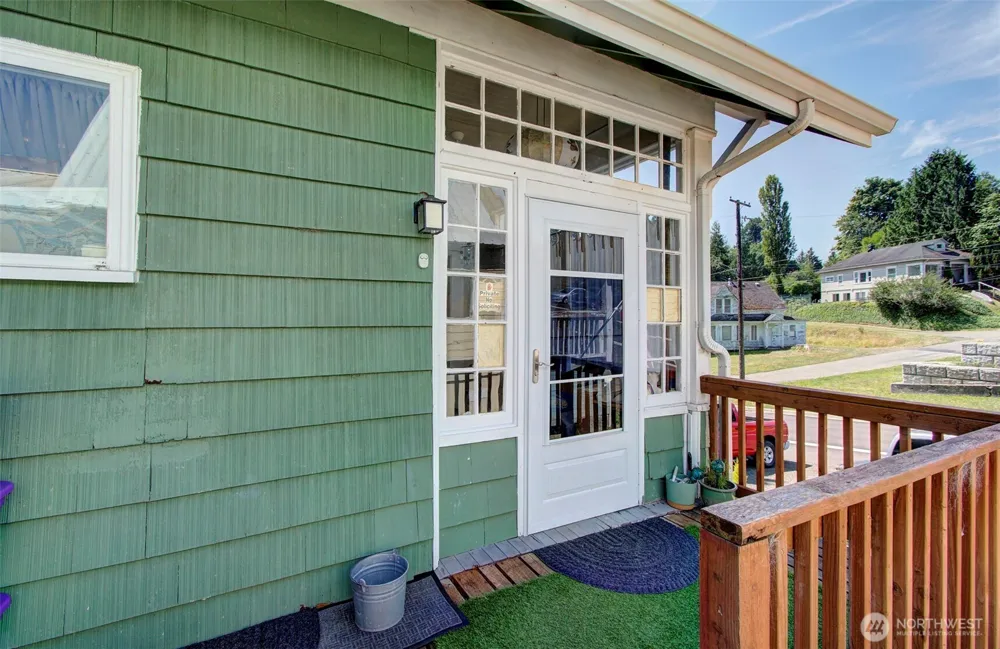 1503 First Street W South Bend, WA 98586