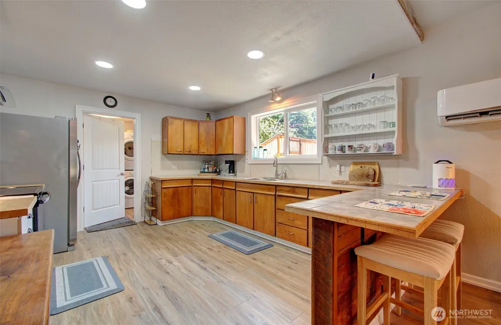 1503 First Street W South Bend, WA 98586
